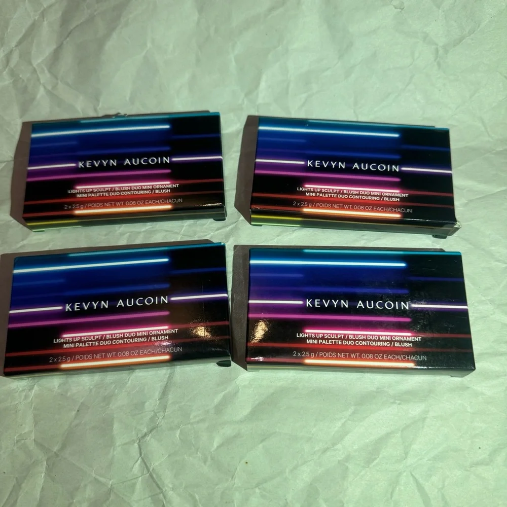 4 x KEVYN AUCOIN LIGHTS UP SCULPT/BLUSH MINI PALETTE